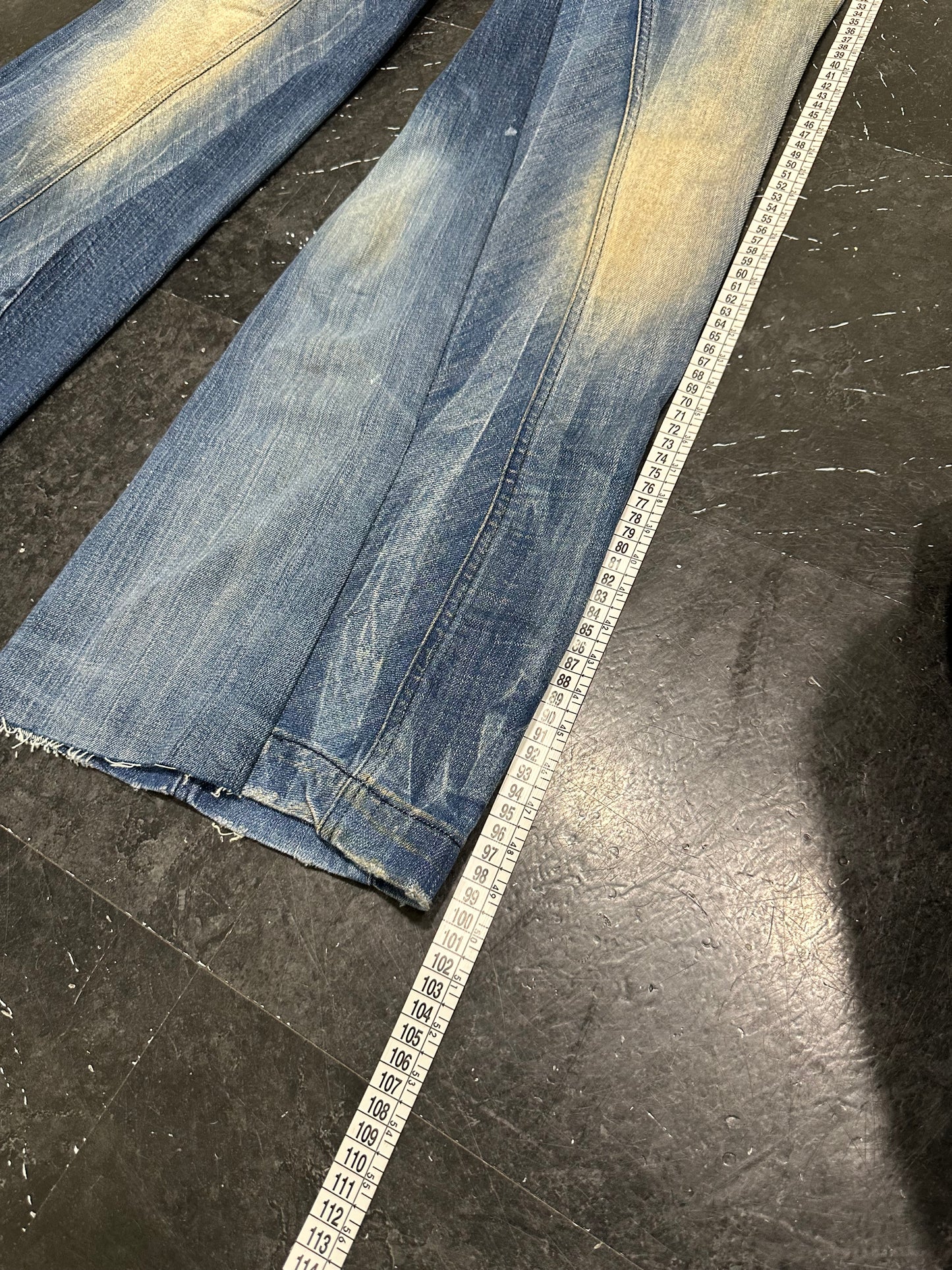 Low rise jeans