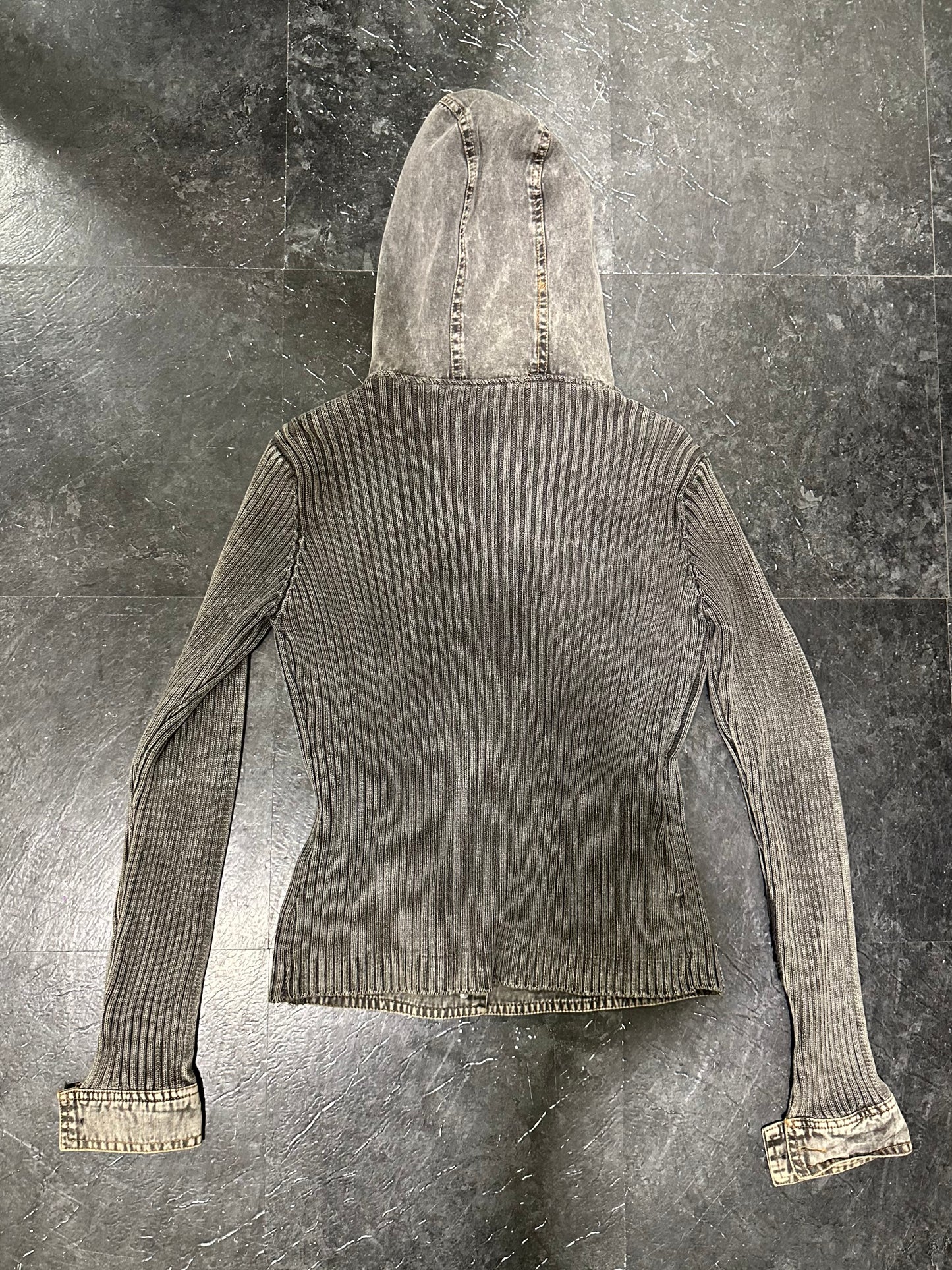 Hooded knitted jacket