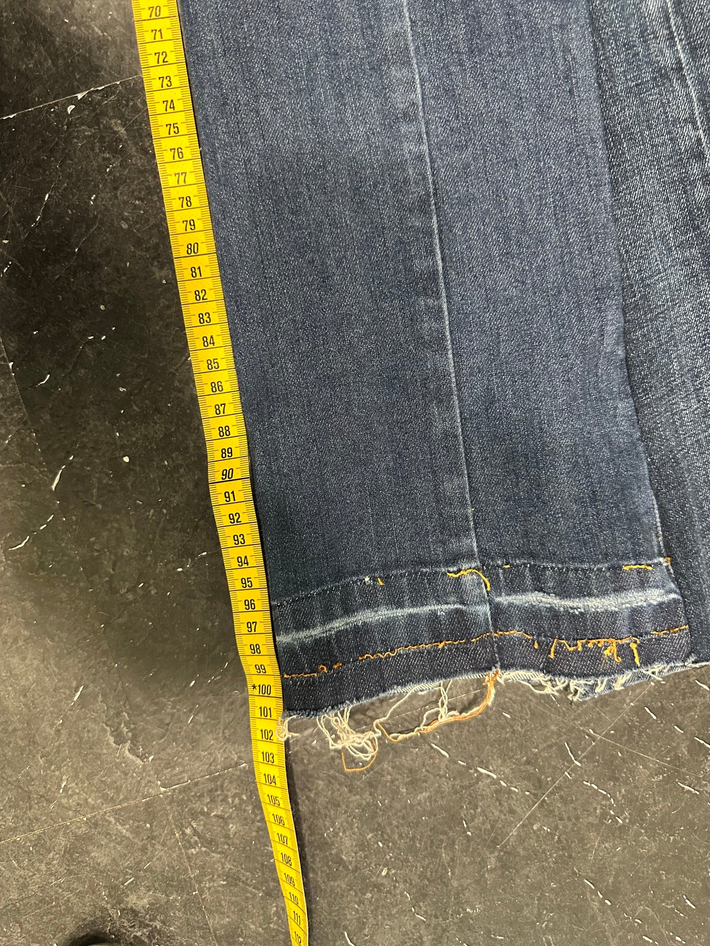 Low rise jeans