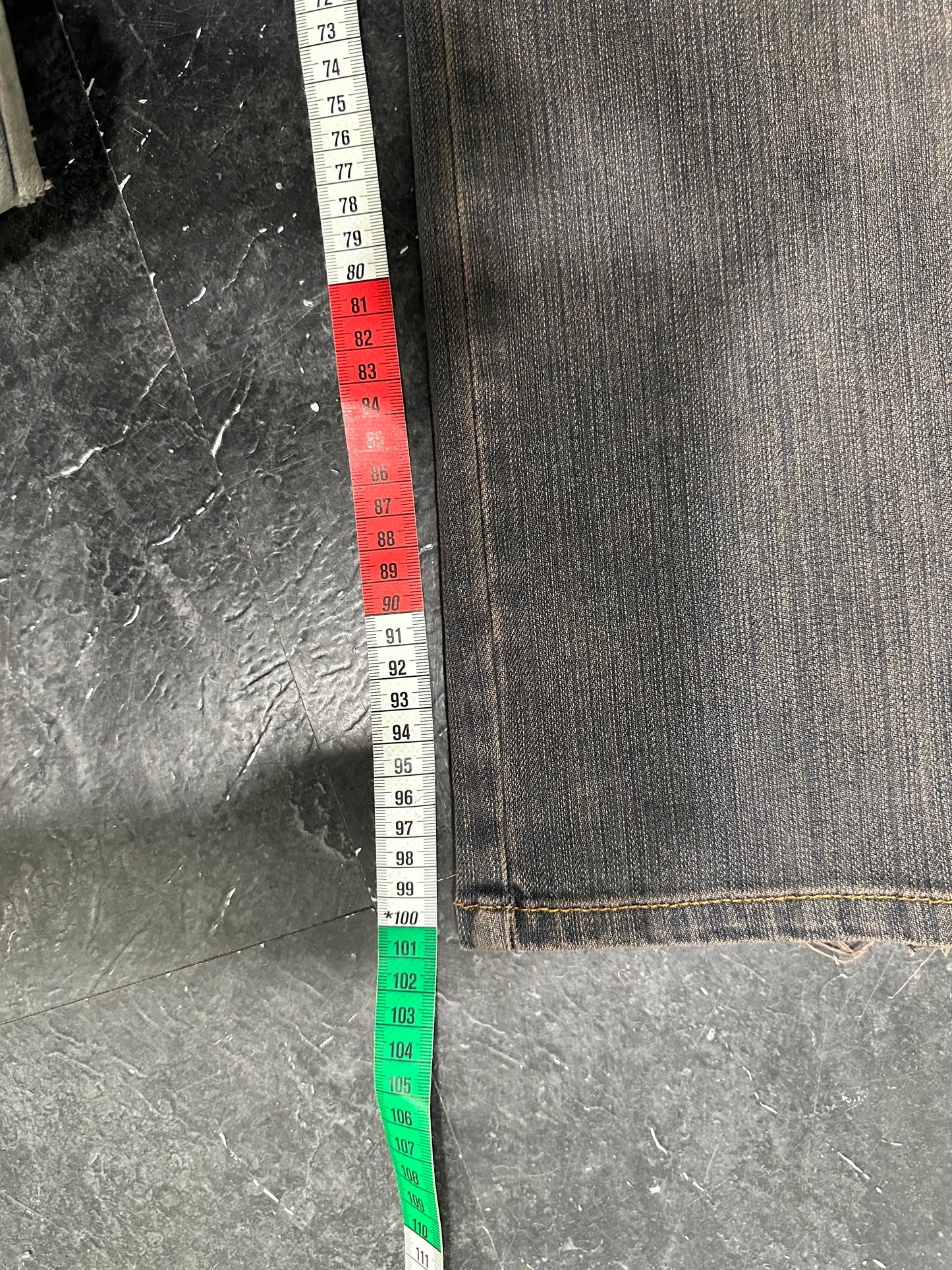 Low rise jeans