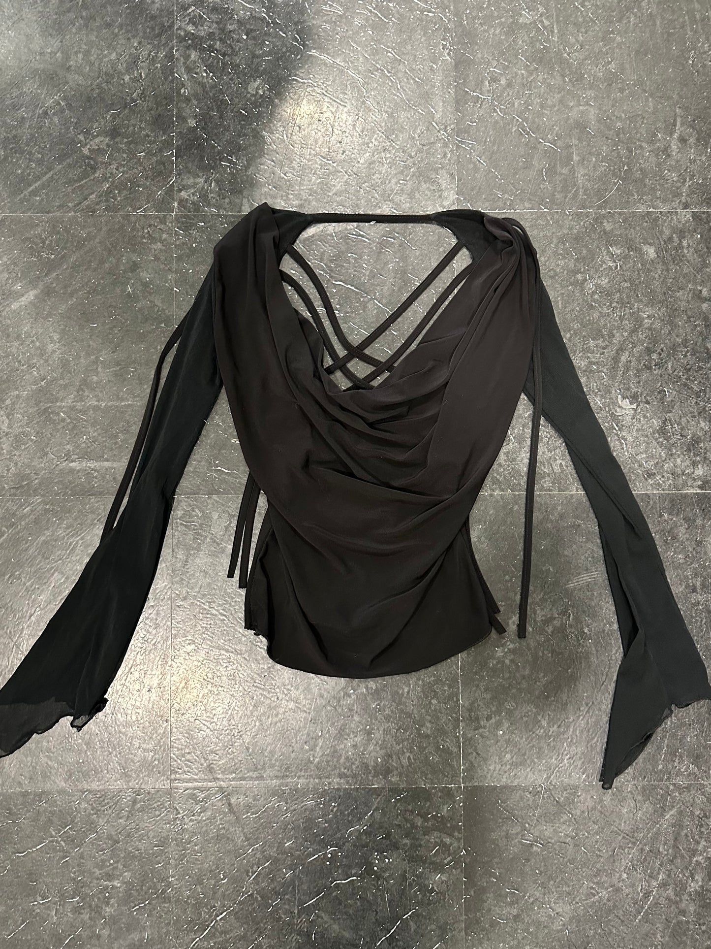 Strings top