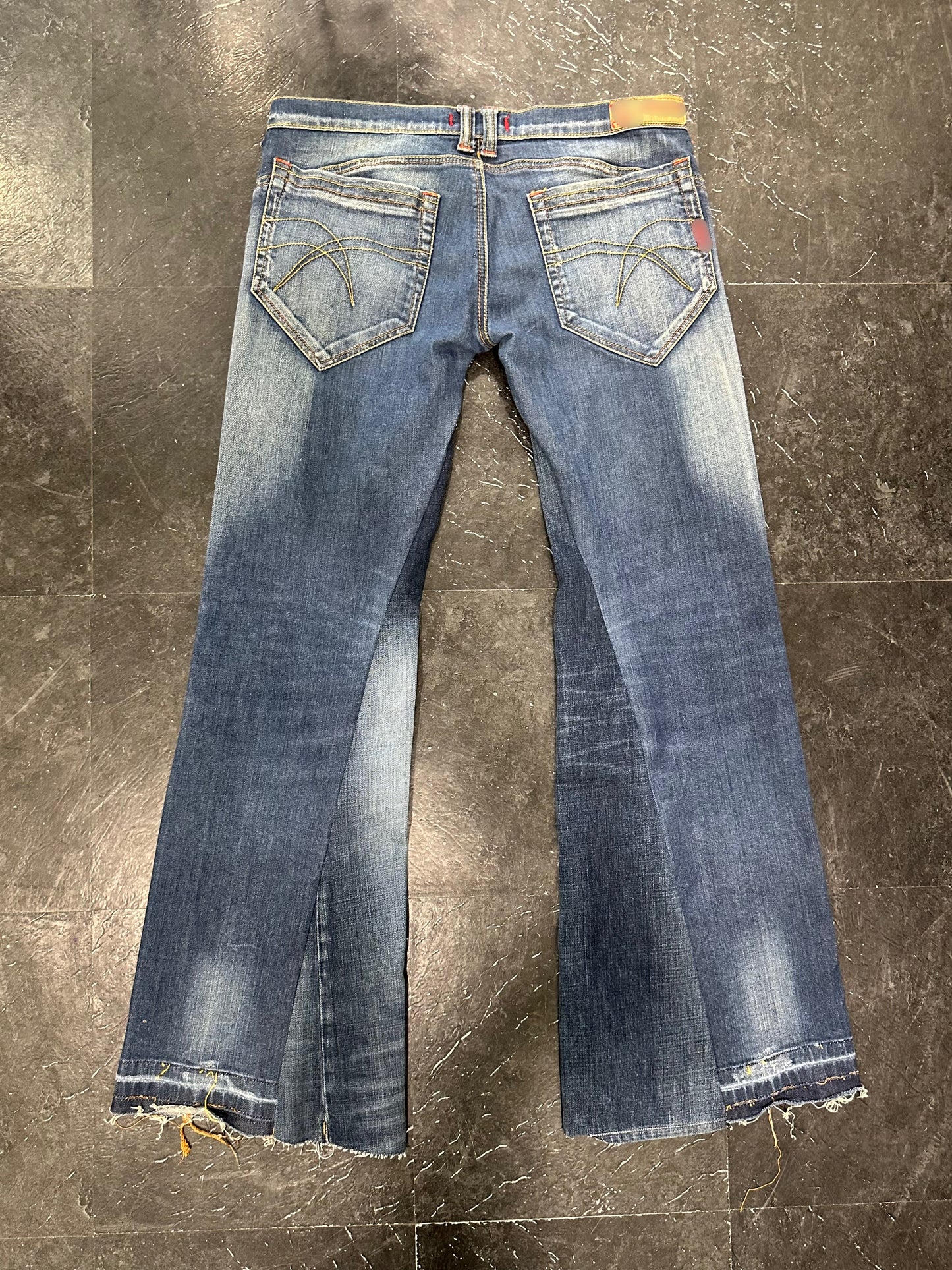 Low rise jeans