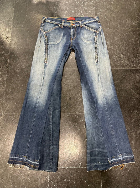 Low rise jeans