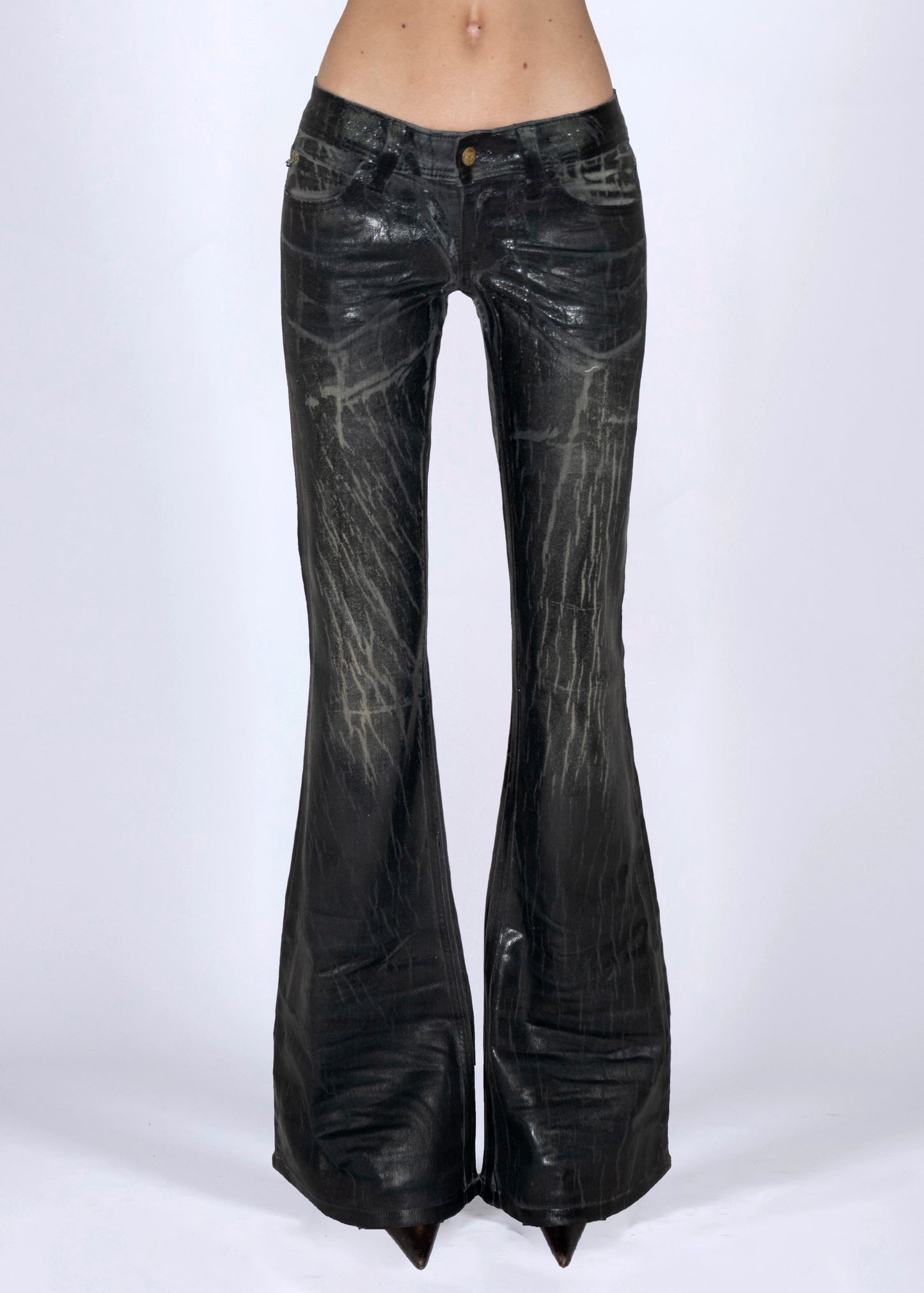 Cracked leather effect jeans