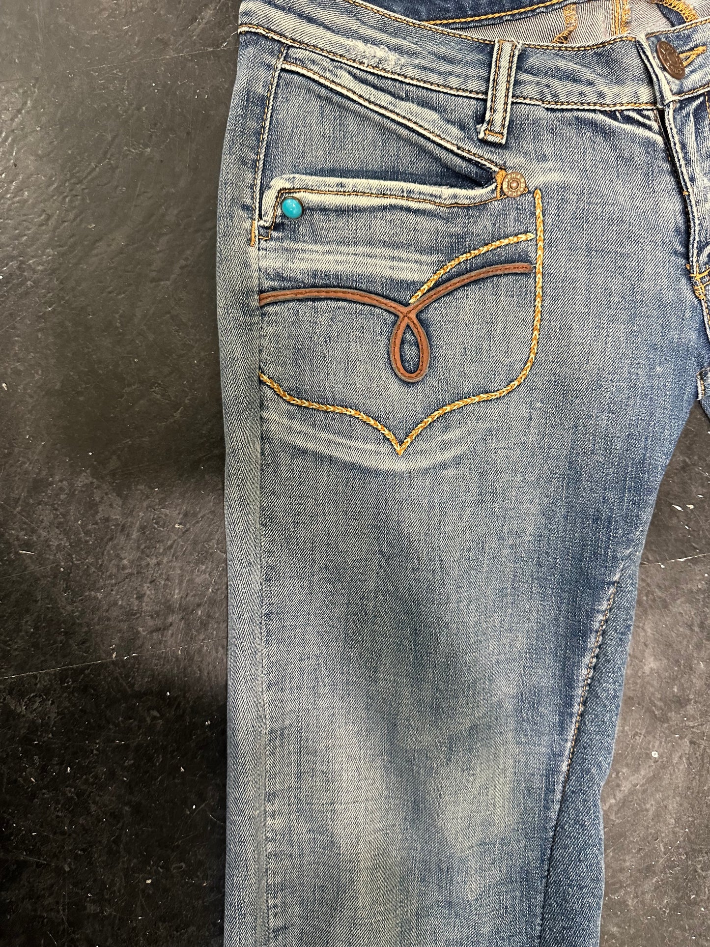 Low rise jeans
