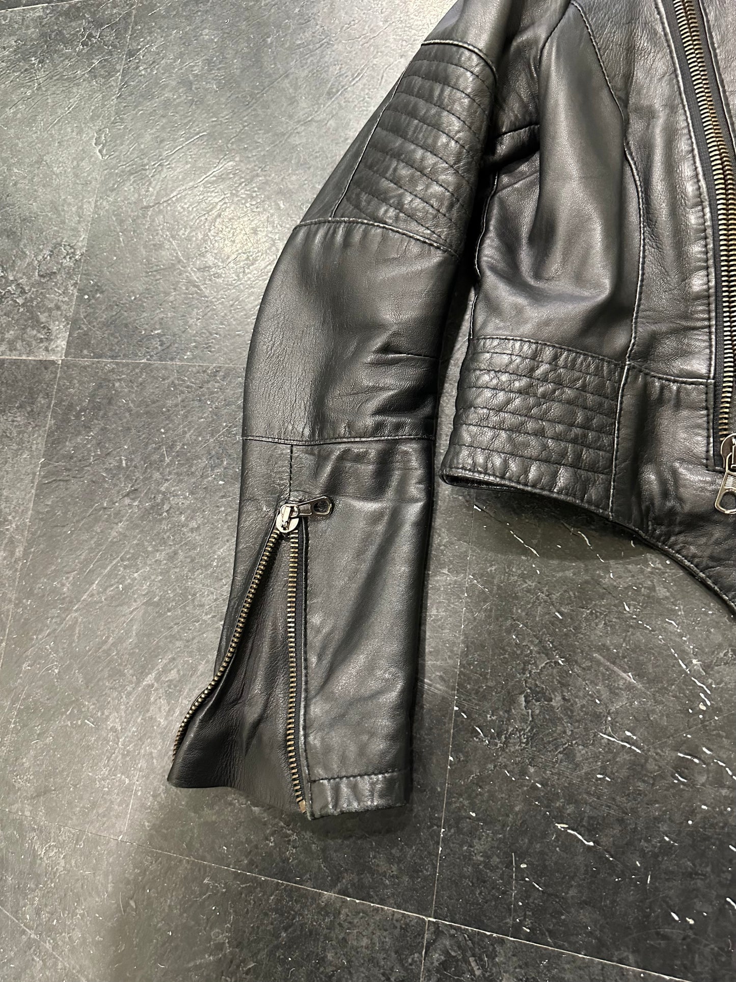 Multi zips leather jacket