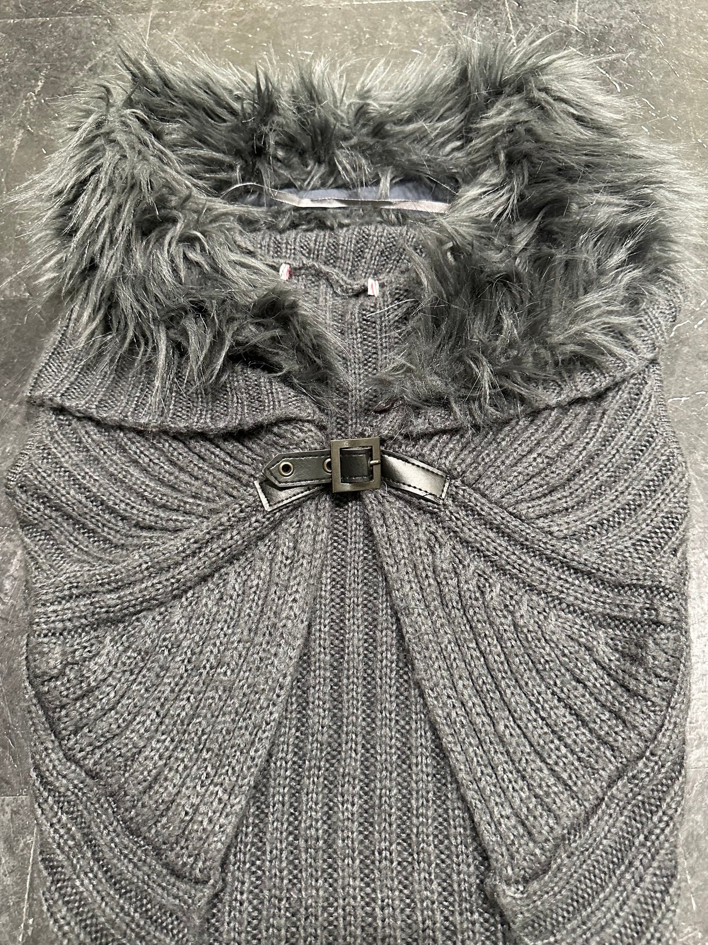 Fur cropped gilet