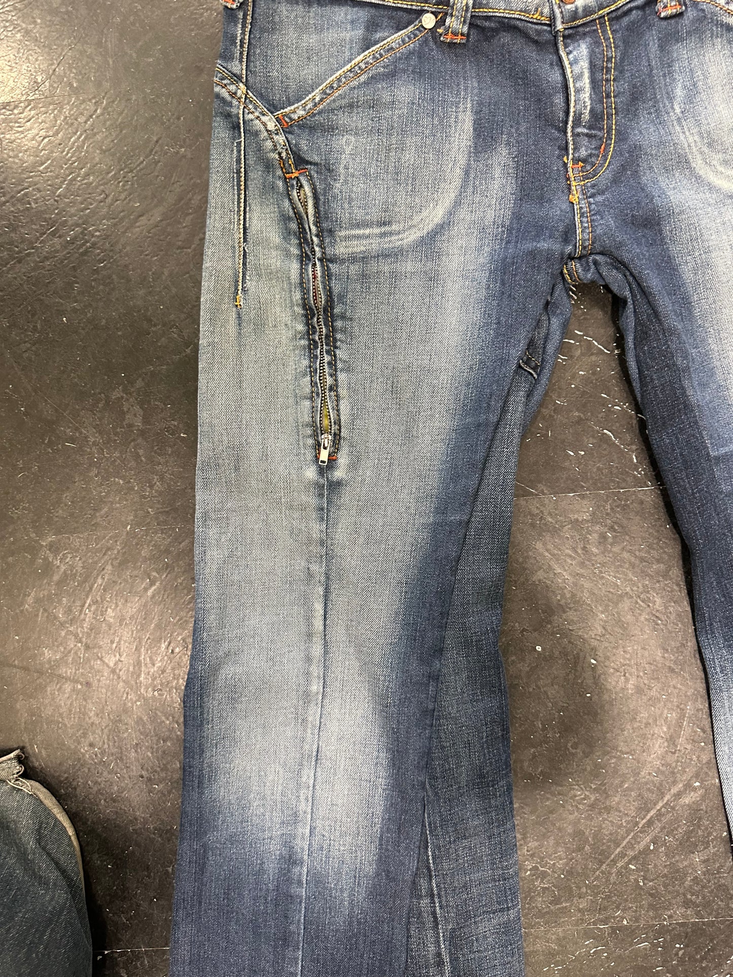 Low rise jeans