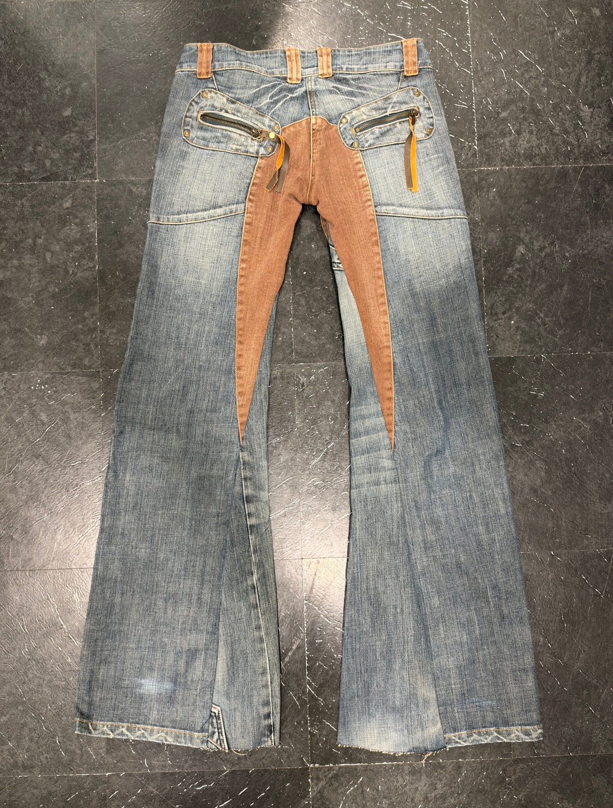 Low rise jeans