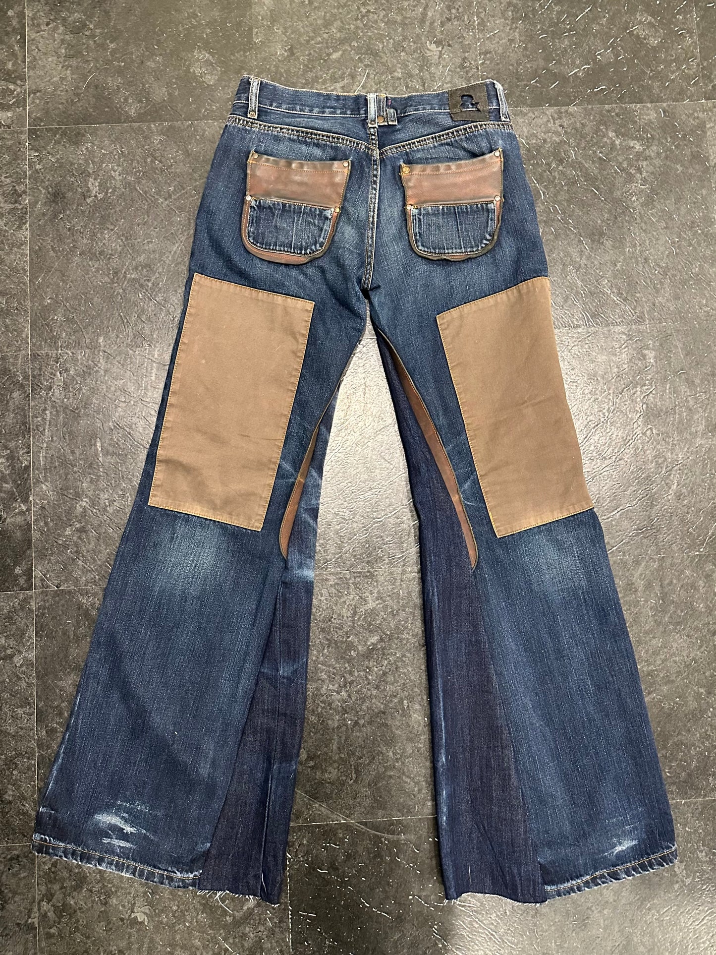 Leather patches jeans