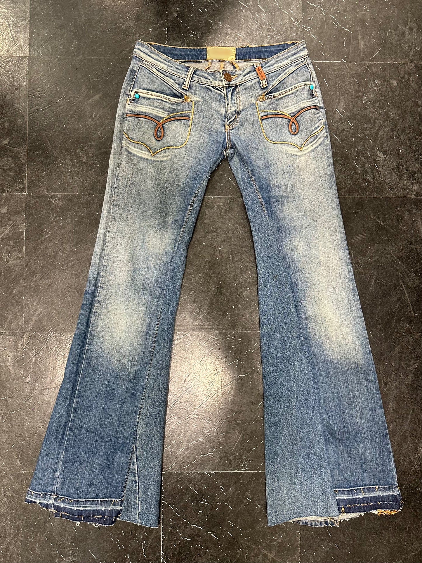Low rise jeans