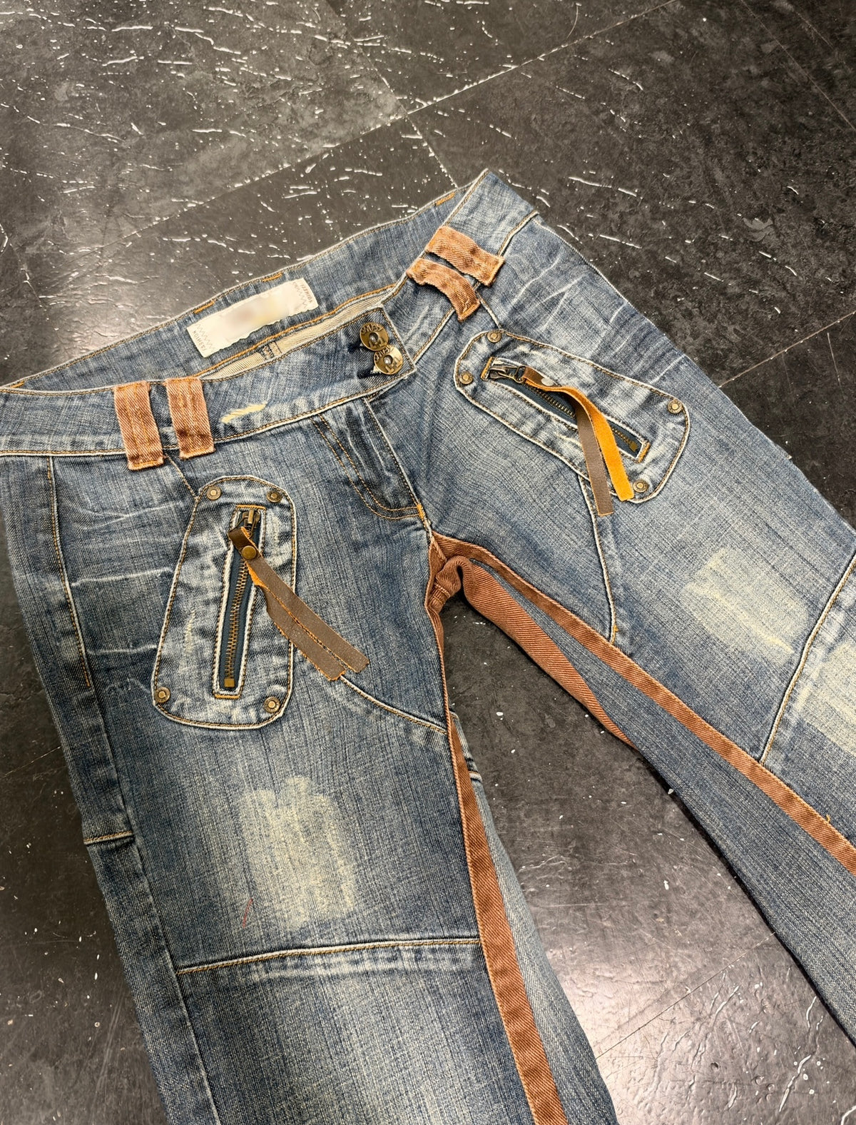 Low rise jeans