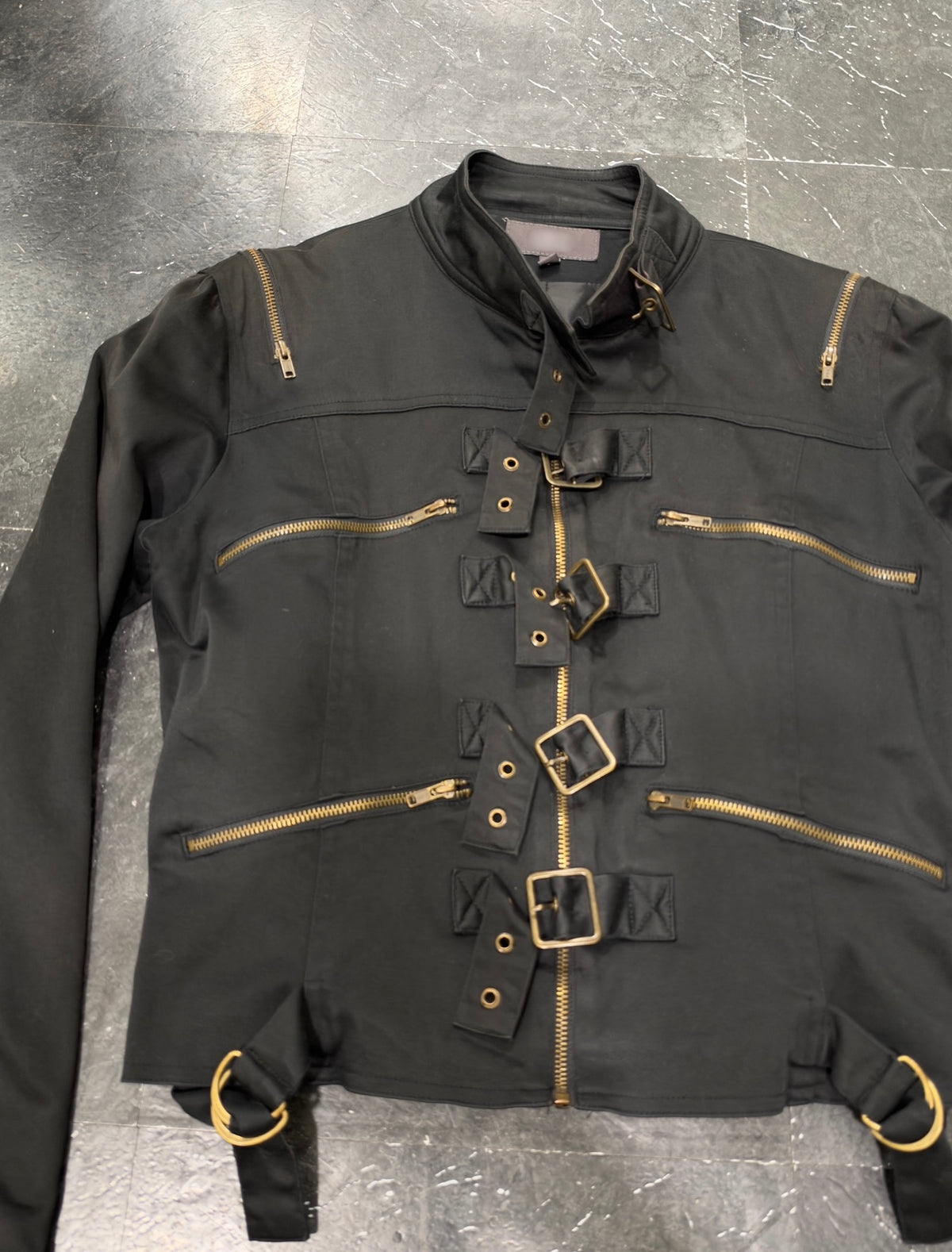 Buckles jacket