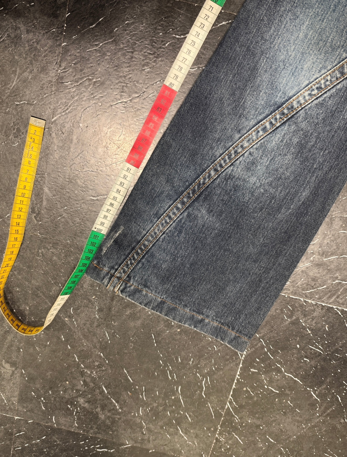 Belted jeans