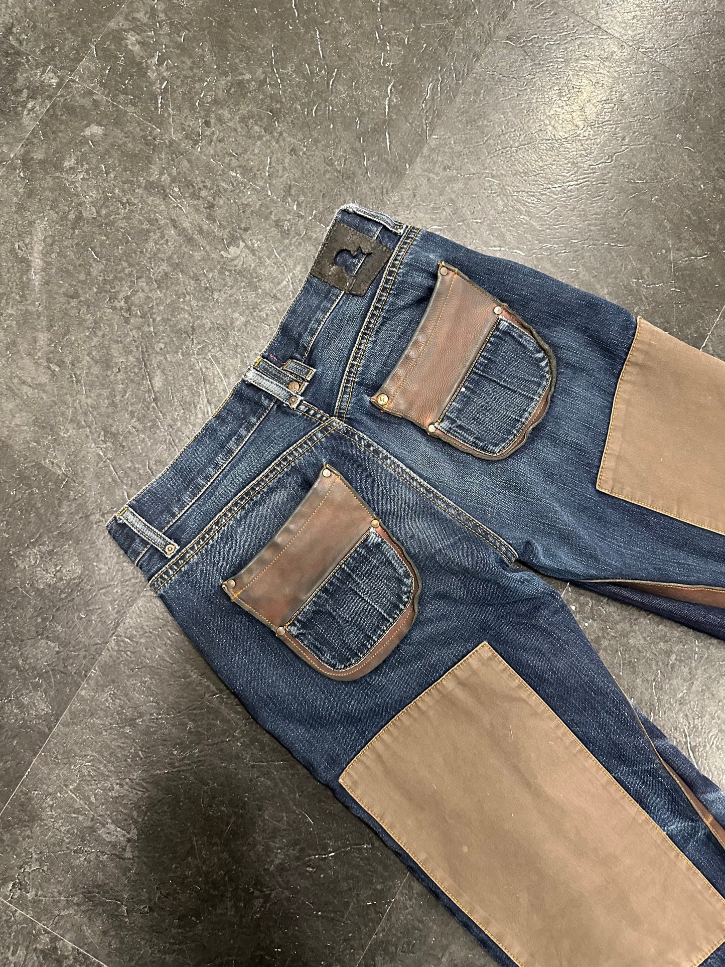 Leather patches jeans