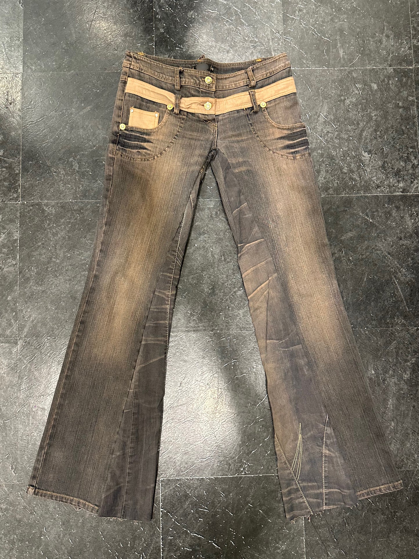 Low rise jeans